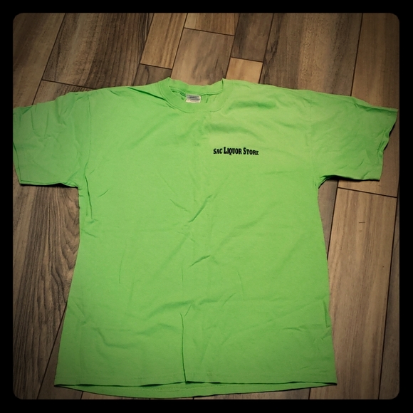 Gildan Other - Mens Large 'Sac Liquor Store' Gildan tshirt